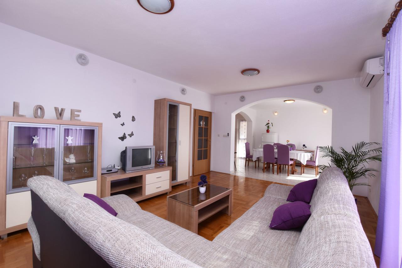 Apartment Angelina Brela Εξωτερικό φωτογραφία