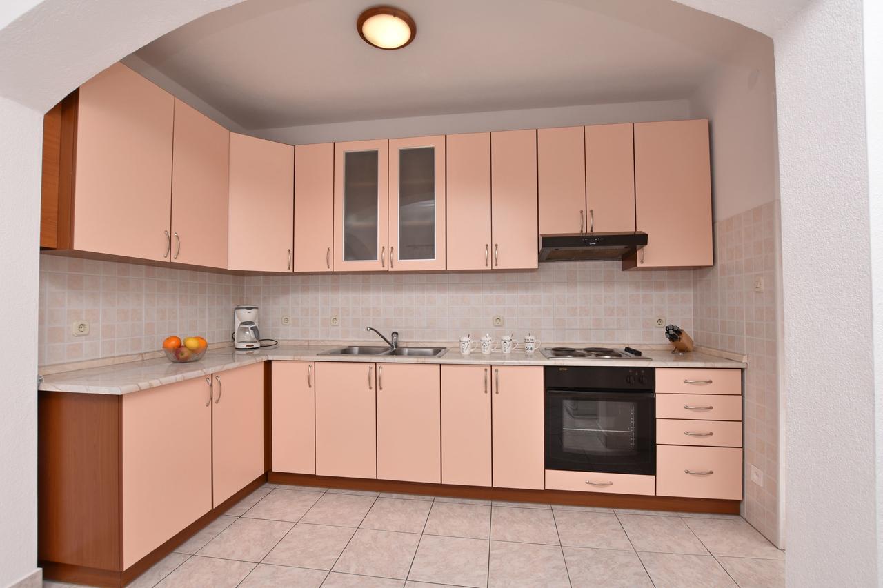 Apartment Angelina Brela Εξωτερικό φωτογραφία