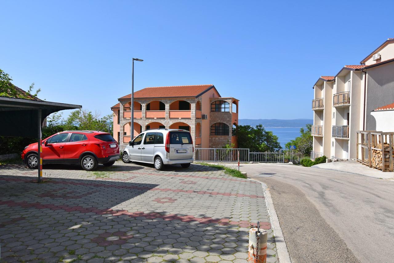 Apartment Angelina Brela Εξωτερικό φωτογραφία
